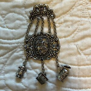 Skirt pin